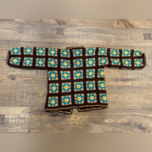 ✨SOLD✨ Handmade Cottagecore Crochet Cardigan - Picture 4 of 6